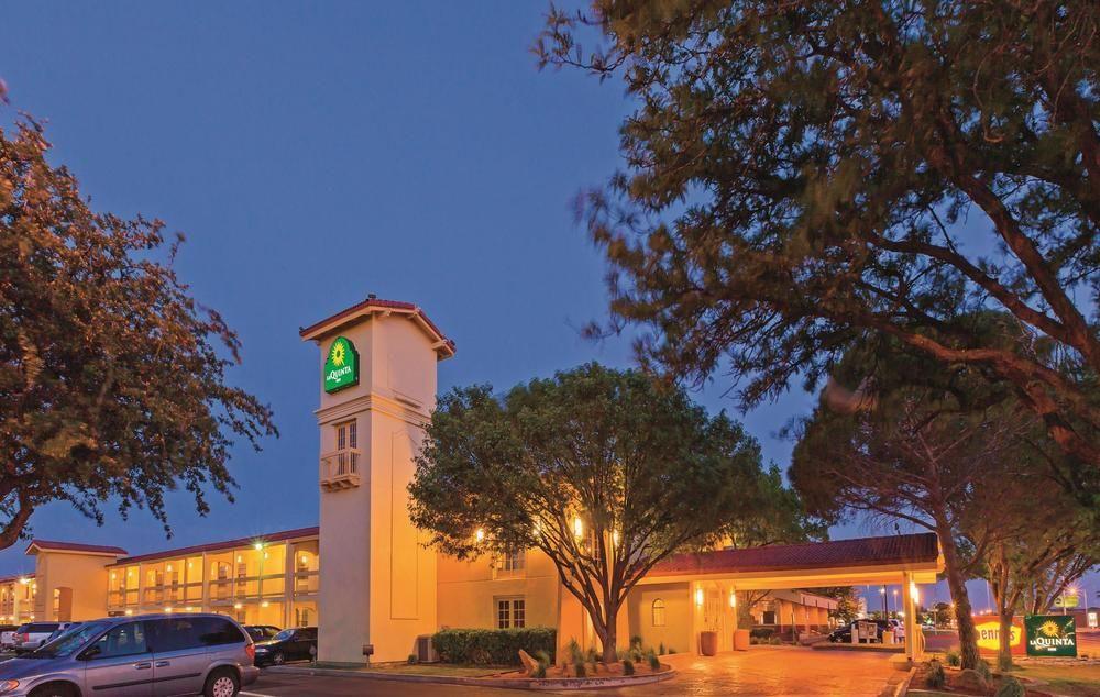 מלון Baymont By Wyndham Lubbock - Downtown Civic Center מראה חיצוני תמונה