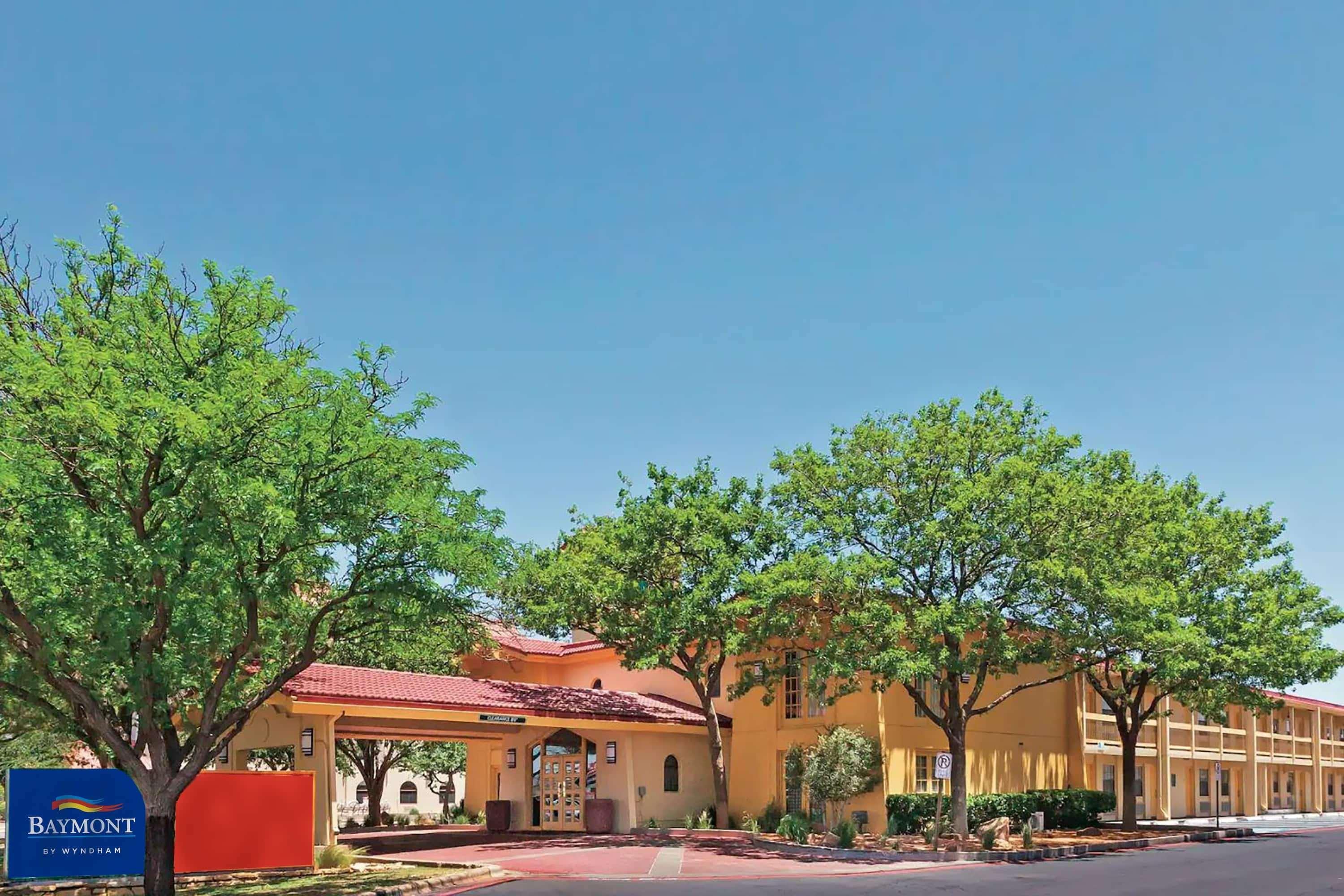 מלון Baymont By Wyndham Lubbock - Downtown Civic Center מראה חיצוני תמונה